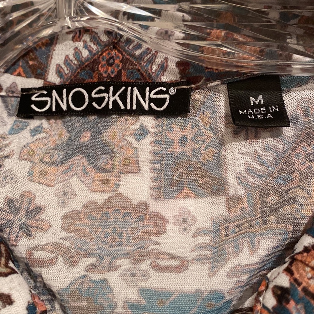Sno Skins Printed  Button Shirt  Size M - Picture 6 of 8